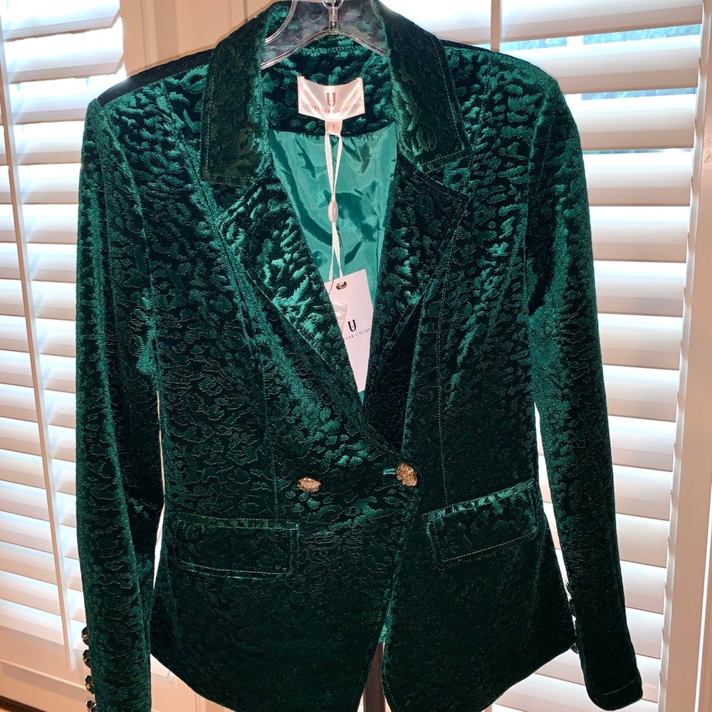 Green leopard velvet blazer
